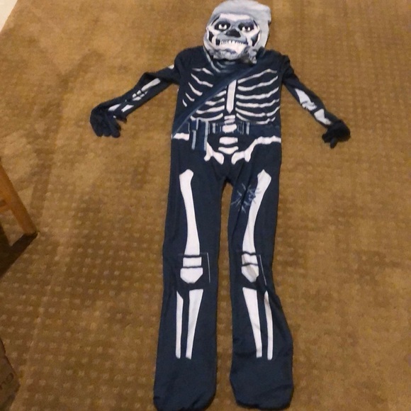 Costume - Picture 1 of 1